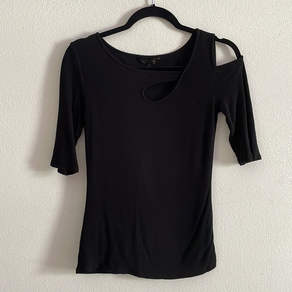 Keyhole and Cold Shoulder Top - Picture 2 of 5